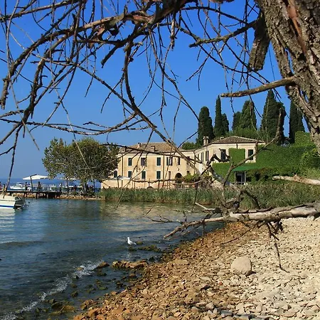 Casa Carlo Magno *